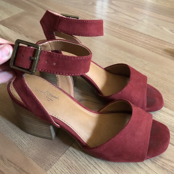 ankle strap heels size 5